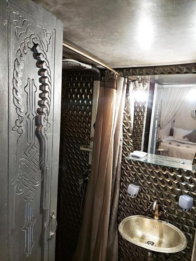 Riad 1001 Couleurs Marrakesh Exterior foto